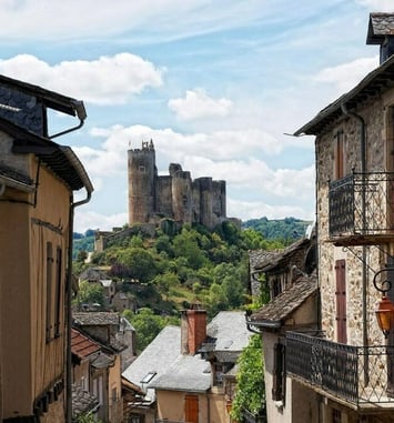Venez explorer le village de Najac !