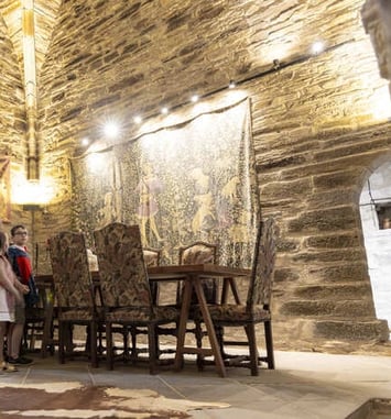 Voyage enchanté dans ce château : histoires, découvertes et déguisements au cœur du Moyen Âge