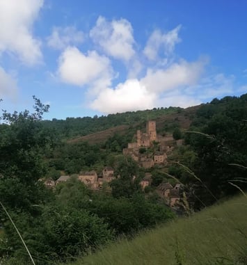 Profitez d'une visite guidée dans l'un des « Plus Beaux Villages de France »