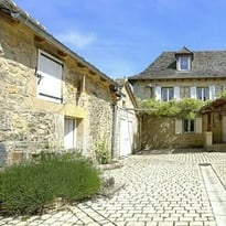 Sur les traces des moines d'Aubrac : de l'église du Cambon à la ferme de Gilhodes