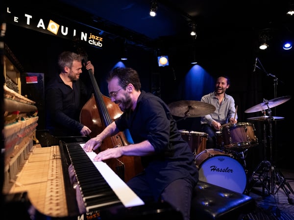 Manu Forster trio / Buzeins